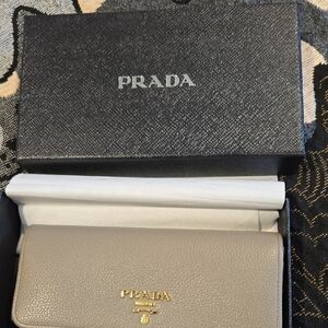 Prada Gray Saffiano Leather Wallet with Gold Logo 2026